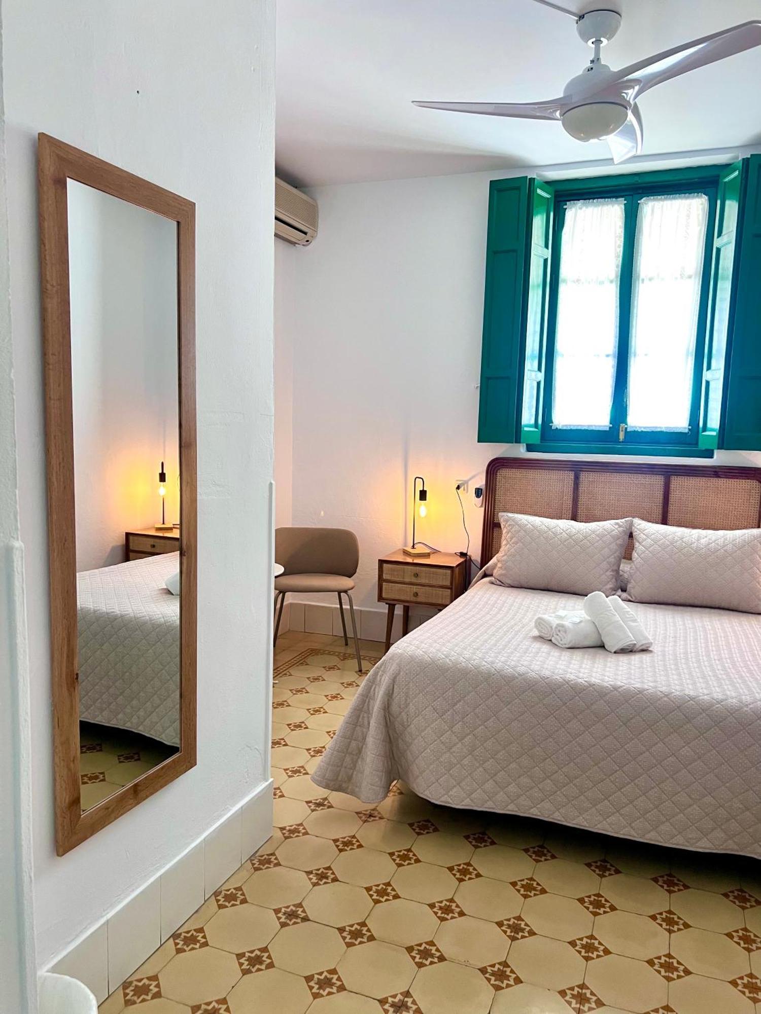 Hostal El Faro Chipiona Exterior photo