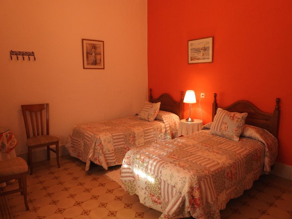 Hostal El Faro Chipiona Exterior photo